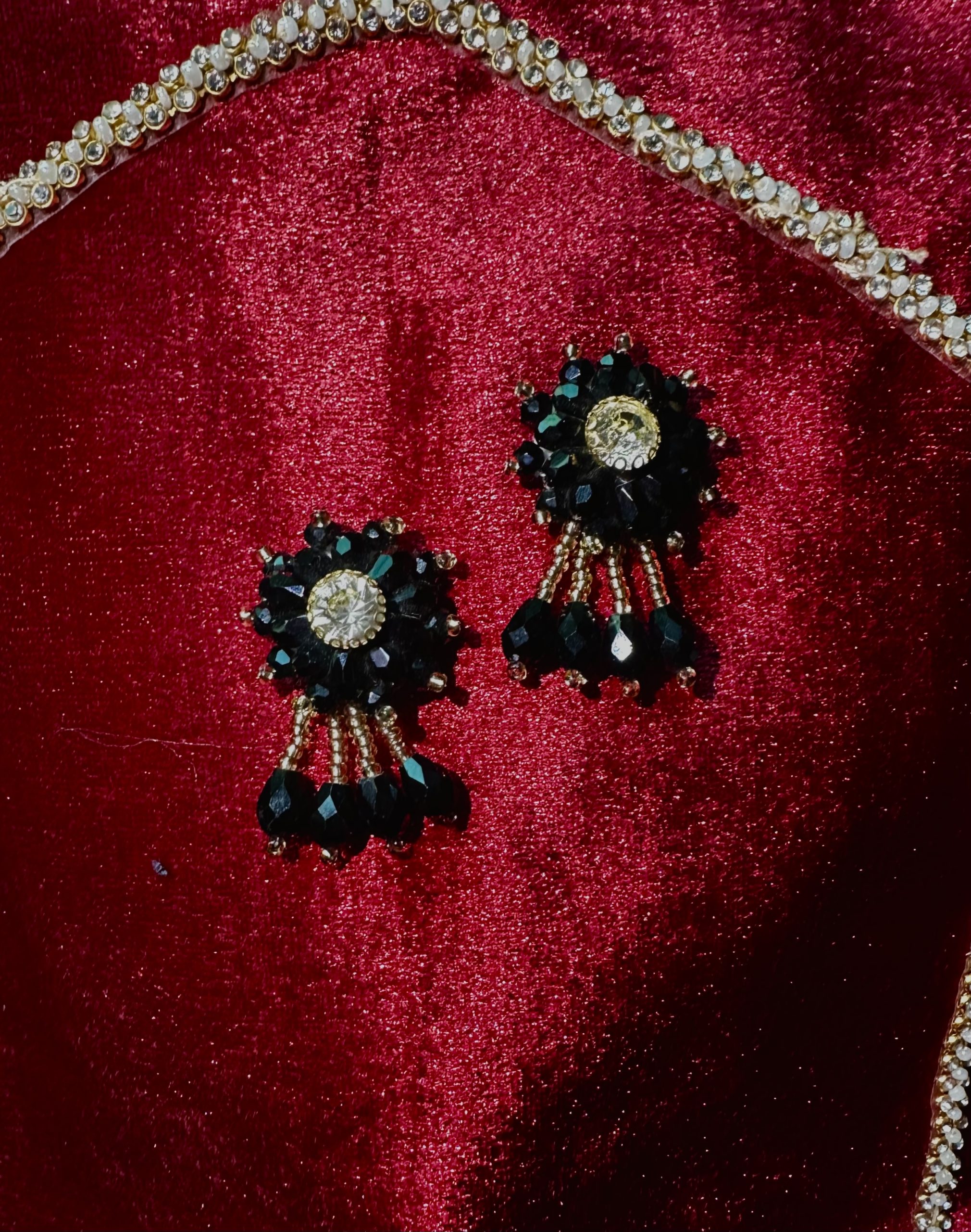 Black & Gold Floral Drop Tassel Buttons - Image 2