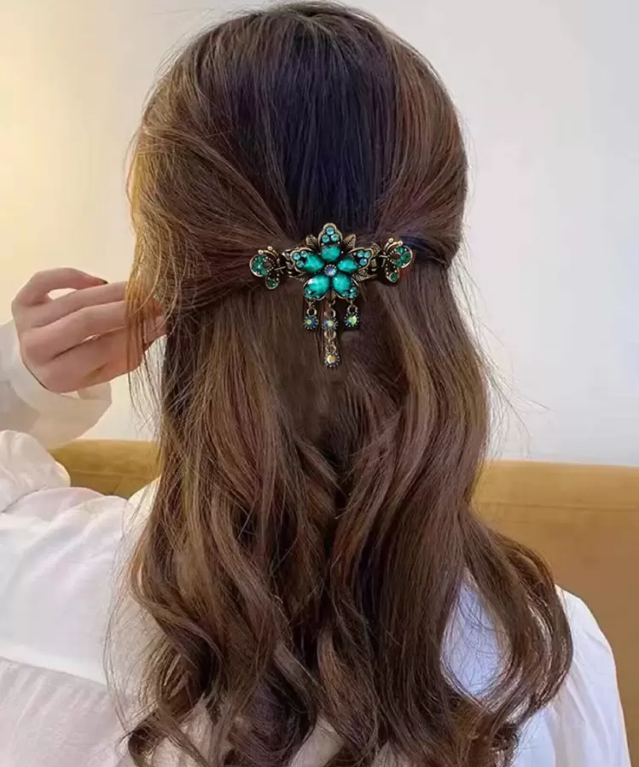 Rhinestone Detail Feroza Hair Clip - Image 4