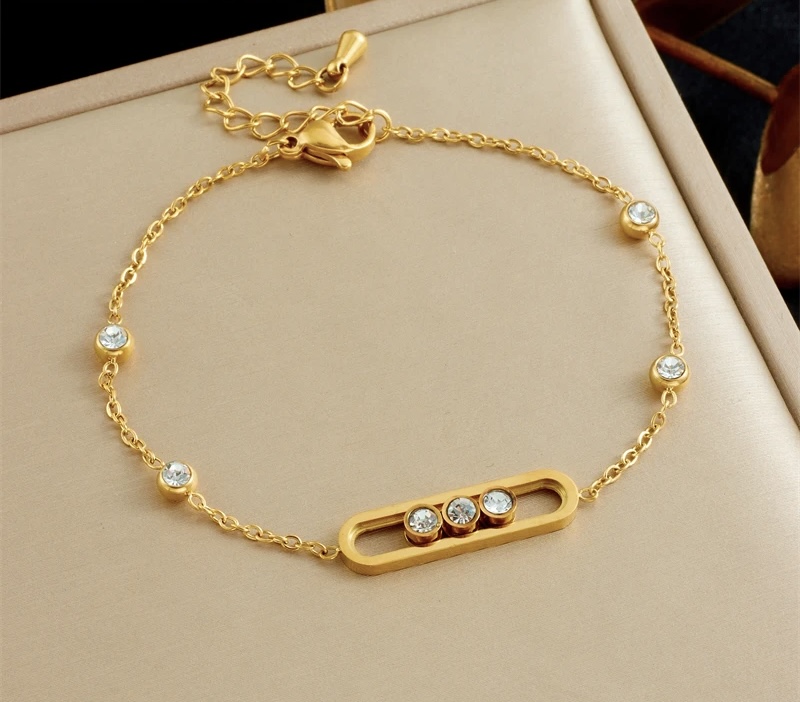 Exquisite Luxury Moving Rhinestones Chain Bracelet - Image 2